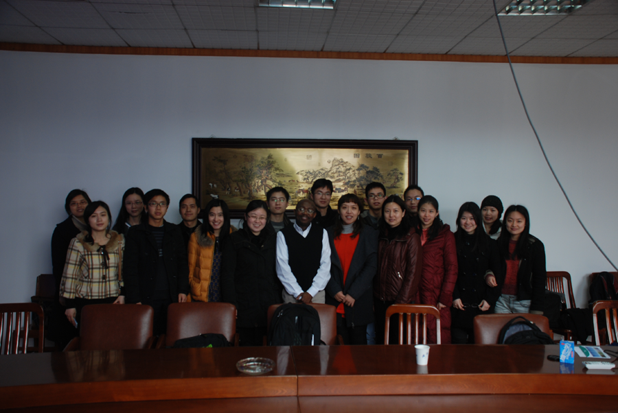 美国天普大学普拉特教授来肉蒲团
讲授跨文化敏感与冲突管理