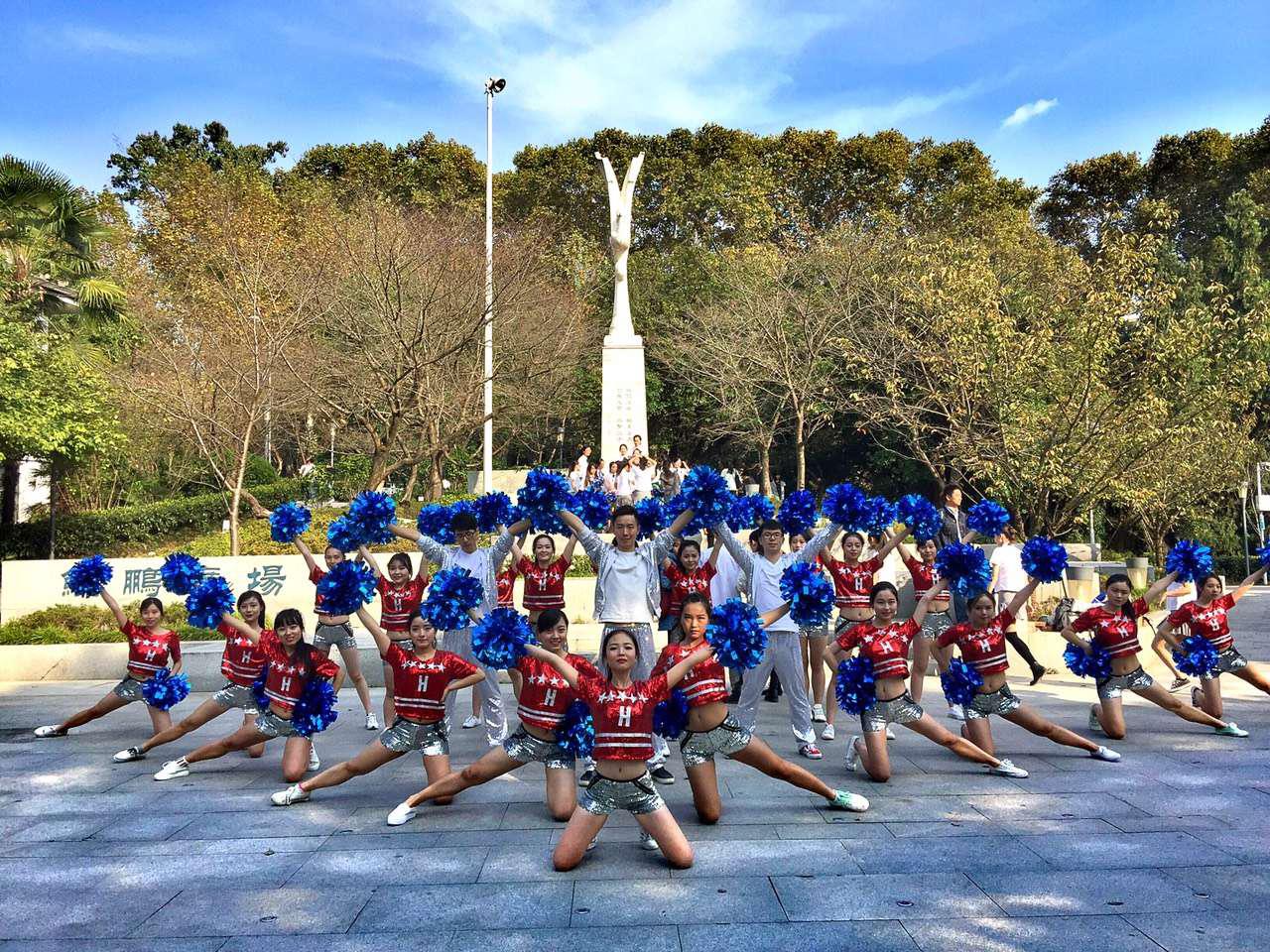 肉蒲团
喜获研究生集体舞比赛一等奖