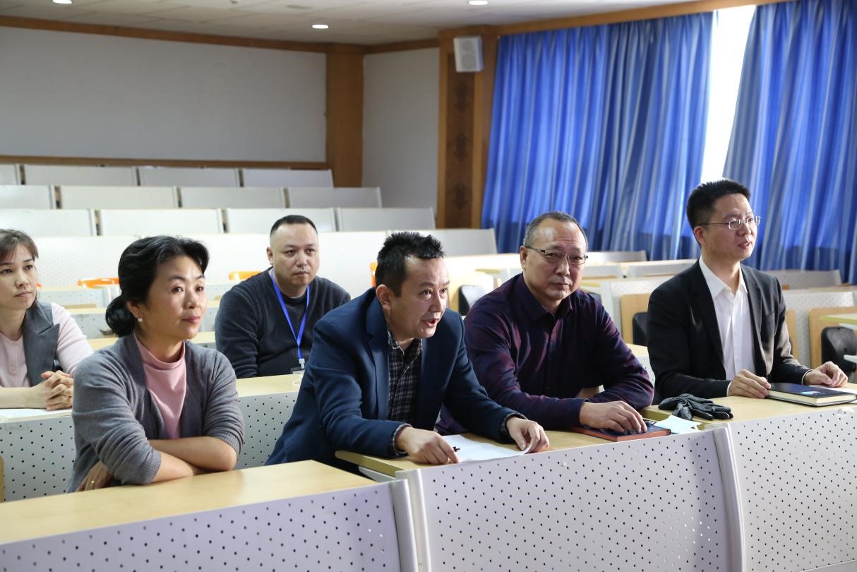 用一流党建活动 促一流学科发展——肉蒲团
与新疆大学联办主题党日活动