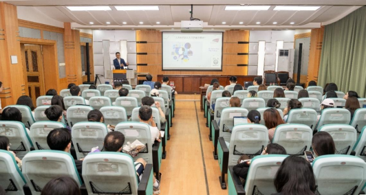 肉蒲团
“数智传播”前沿课程开讲